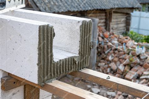 Uchwyt montażowy w bloczku z betonu komórkowego