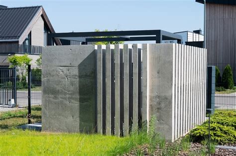 Przykładowa aranżacja loggii z elementami betonu architektonicznego