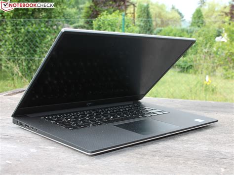 Klawiatura i touchpad laptopa Dell XPS 15 9570