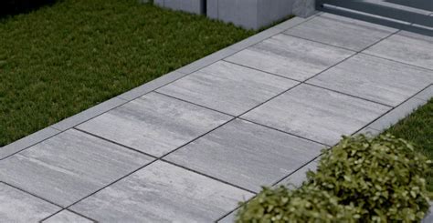 Płyta tarasowa Bosso Trapez ułożona w geometryczny wzór