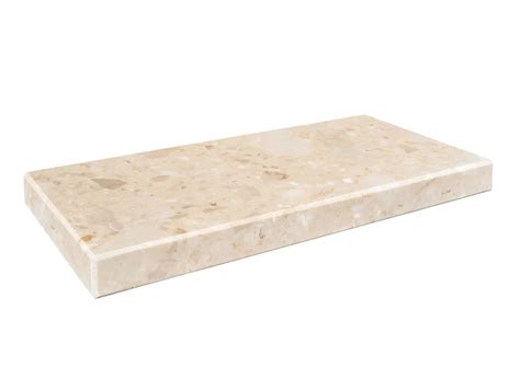 Elegancki parapet wewnętrzny z konglomeratu marmurowego