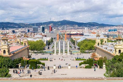 Panoramy Barcelony ze wzgórza Montjuïc