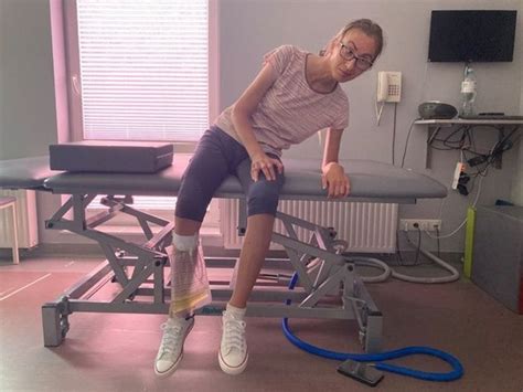 Martynka Posadzka w trakcie rehabilitacji