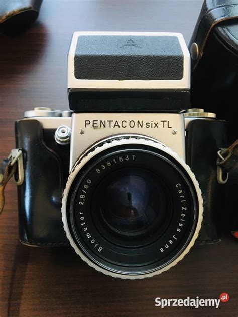 Pentacon Six z obiektywem