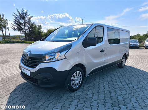 Wnętrze Renault Trafic z zamontowaną zabudową brygadową