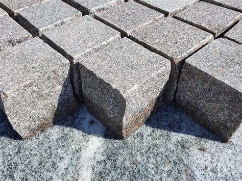 Kostka granitowa