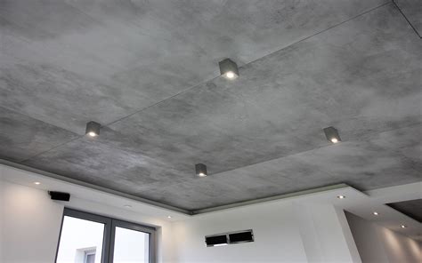 Sufit z betonu architektonicznego