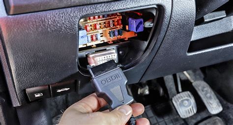 Złącze diagnostyczne OBD II w samochodzie