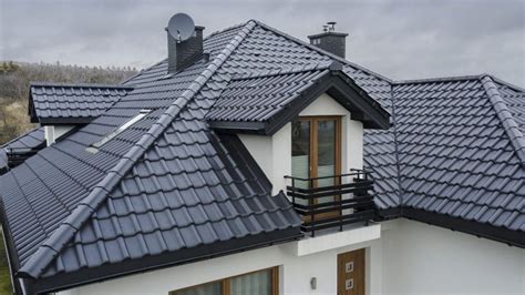Dachówka ceramiczna CREATON TITANIA w kolorze czarnym