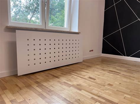zdjęcie grzejnika panelowego Diamond C22 w nowoczesnym wnętrzu