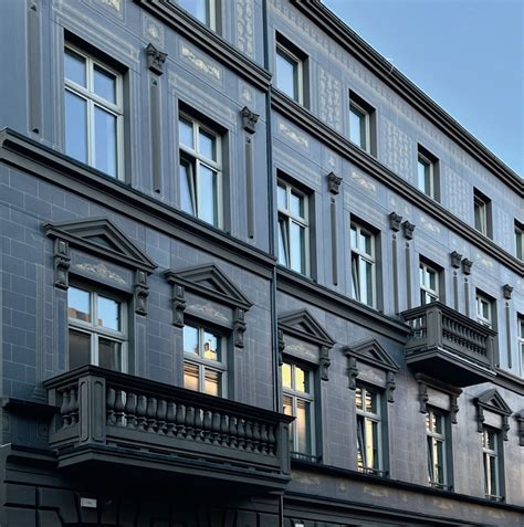 Detale architektoniczne z wykorzystaniem paneli drewnopodobnych