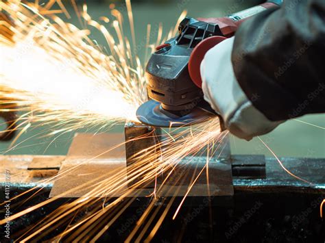 Detale mechaniczne szlifierki