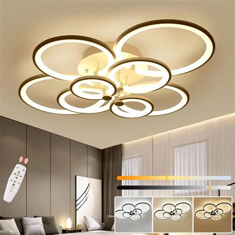 Nowoczesna lampa sufitowa w minimalistycznym wnętrzu