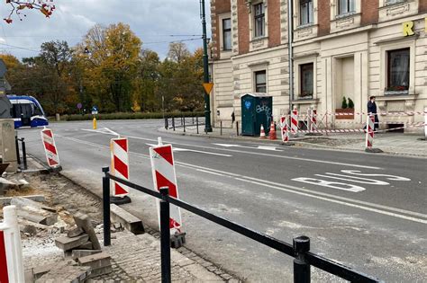 Historyczne zdjęcie koszar na ulicy Sobieskiego