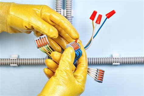przewody elektryczne w peszlu