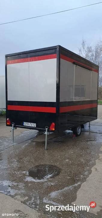 Nowoczesna przyczepa WECON z zabudową