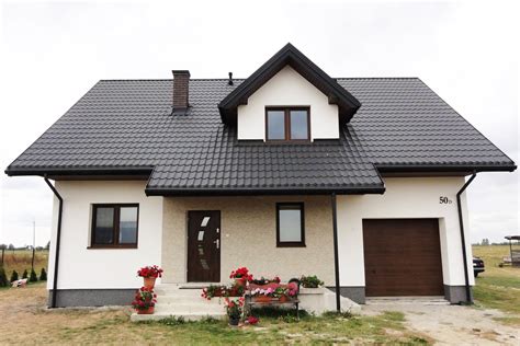 Elewacja budynku pomalowana farbą BOLIX SIL-RN