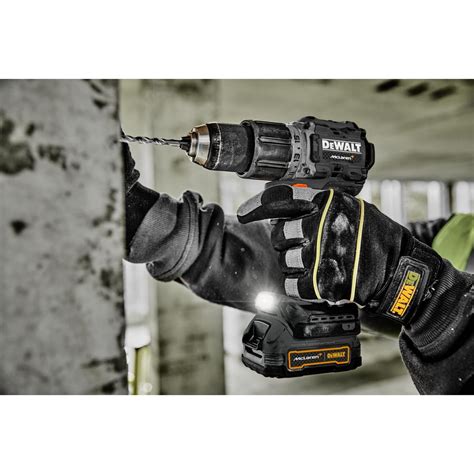 Zdjęcie młotowiertarki z serii DeWalt x McLaren