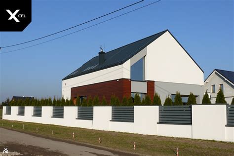 Przykładowe ogrodzenie murowane tynkowane w nowoczesnym stylu