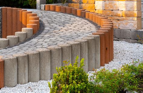 Przykłady różnych typów palisad betonowych